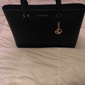 michael kors women's sady carryall shoulder bag